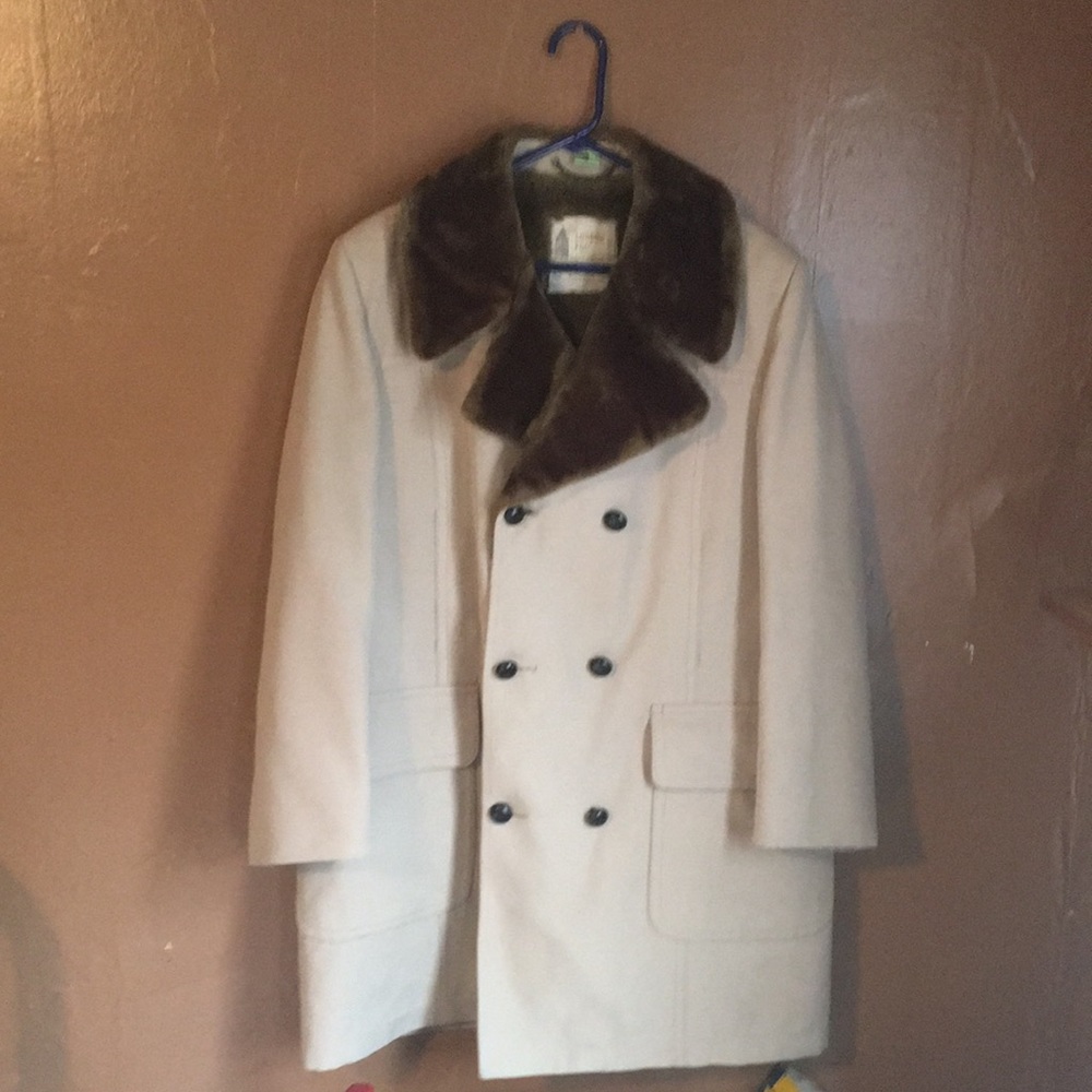 London Fog Mens Trench Coat Size 42R fur at neck
